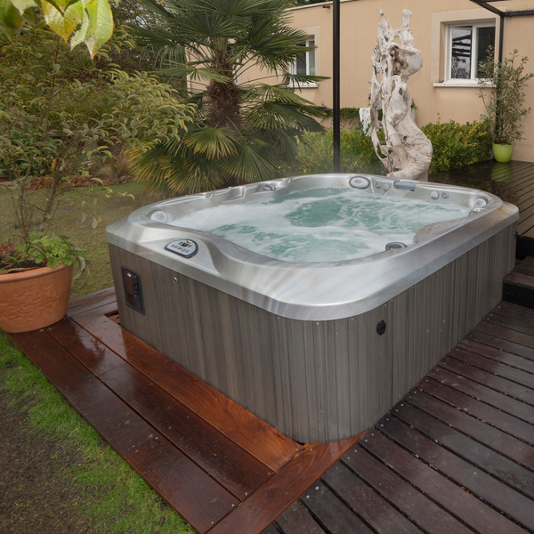 Consumer Reports’ Top Picks: The Best Hot Tubs for a Relaxing Soak